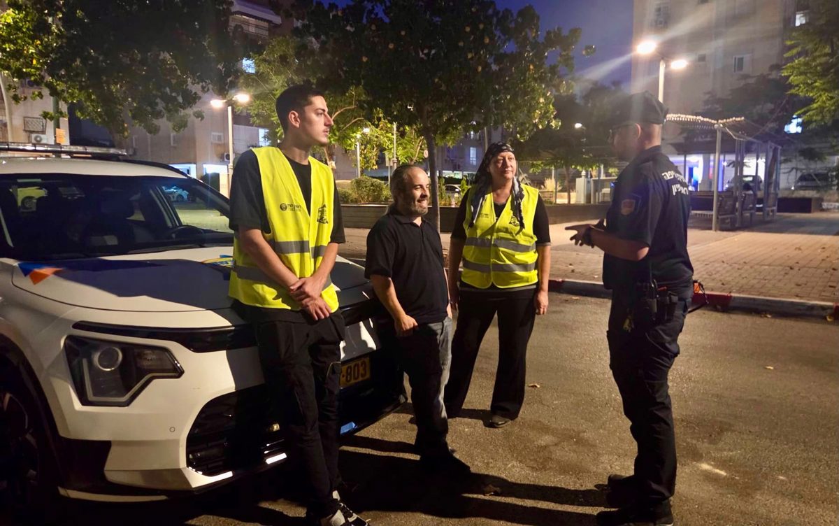 מתנדבי משמר השכונה בפעילות בשטח