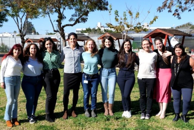 שבוע הנערה הישראלית: עשרות עובדות התעשייה האווירית משמשות מנטוריות ומודל לחיקוי לתלמידות ותלמידים בראשל”צ וברחבי הארץ