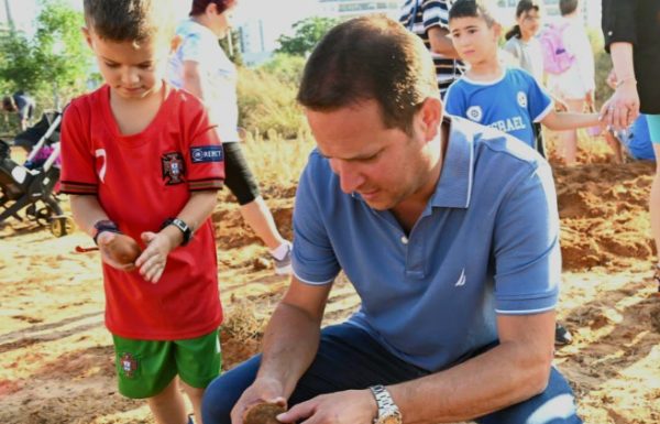 סוף שבוע קהילתי בטבע: עיריית ראשון לציון מזמינה את התושבות והתושבים להפנינג חקלאי וקטיף בטטות ללא כל עלות