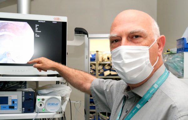 לראשונה בארץ: מכשיר חדשני נכנס לפעולה במכון הגסטרו בשמיר אסף הרופא ראשון לציון