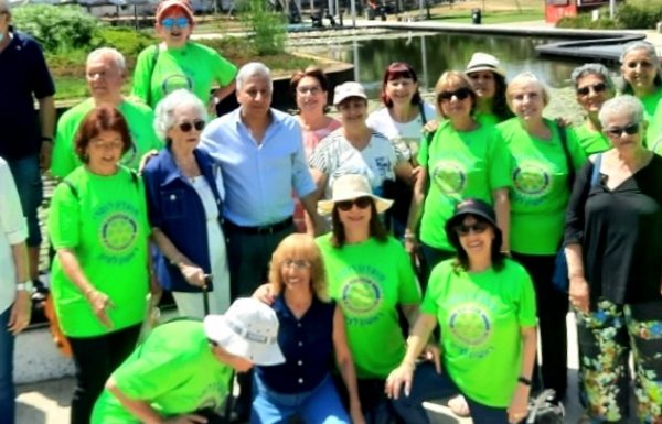 מוטי עג’מי סגן ראש העיר ערך סיור תיירותי מעניין בעיר כאות הערכה לחברי מועדון רוטרי ראשון לציון