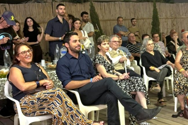 תרבות בעיר: במוצאי שבת נערך ב"בית האמנים" ראשון לציון אירוע פתיחה חגיגי של תערוכת האמנים שזכו בפרס האומן לשנת 2025