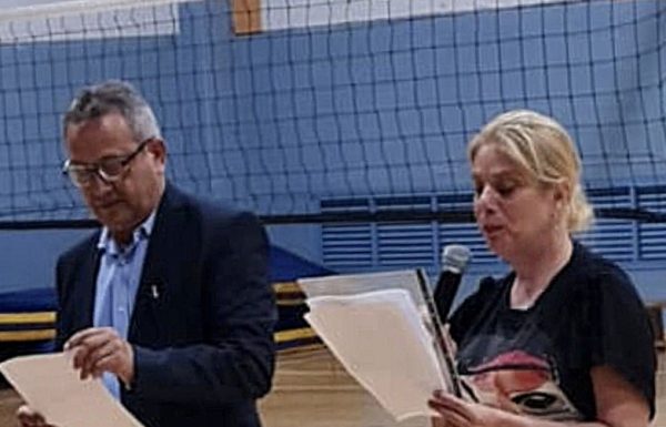 באירוע מרגש וחגיגי שנערך באולם הספורט שבמתחם בית הספר מקיף ו' ״יגאל אלון ״במזרח ראשון לציון הושקה קבוצת מכבי ראשון לציון בכדורעף, ומי היתה מנחת האירוע?